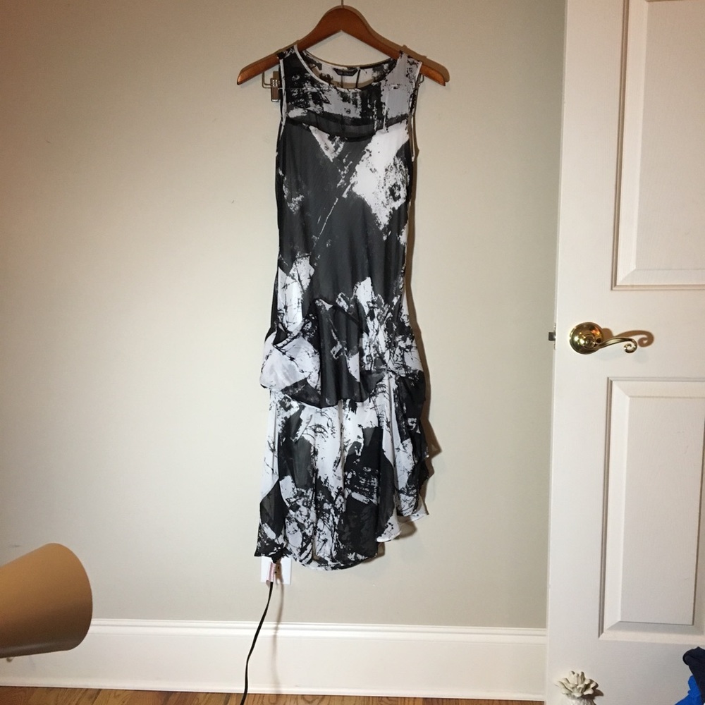 Stella Carakasi lined black and white dress